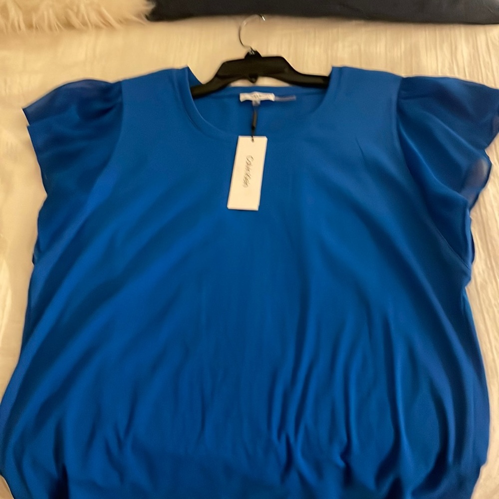 NWT Calvin Klein Flutter sleeve top